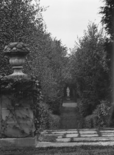 Kahn, Otto H., Mr., estate, 1928 Creator: Arnold Genthe.