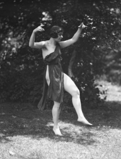 Wanger, Beatrice, Miss, 1921 June 21. Creator: Arnold Genthe.