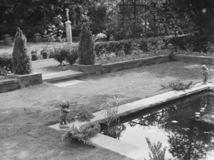 Edge, Charles N., garden, 1933 June 18. Creator: Arnold Genthe.