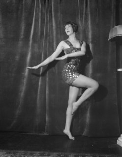 Swiskaya, Countess, between 1917 and 1929. Creator: Arnold Genthe.