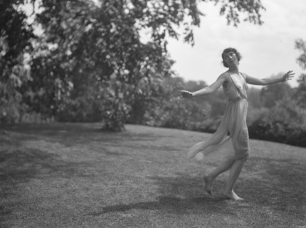 Elsie Dufour dancer, between 1918 and 1920. Creator: Arnold Genthe.