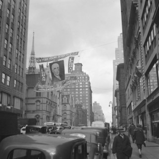 New York City views, between 1931 and 1938. Creator: Arnold Genthe.