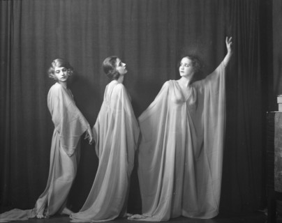 Isadora Duncan dancers, between 1915 and 1923. Creator: Arnold Genthe.