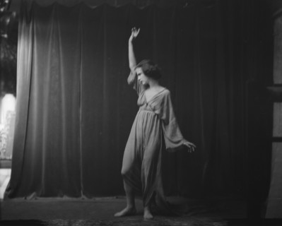 Isadora Duncan dancers, between 1915 and 1923. Creator: Arnold Genthe.