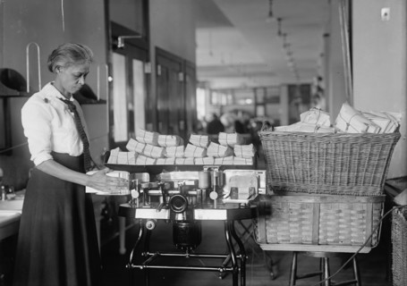 Post Office Department - Opening Machine, 1917. Creator: Harris & Ewing.