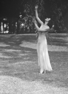 Strauss, Sarah Mildred, and pupils, 1932 June 5. Creator: Arnold Genthe.