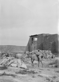 Acoma, New Mexico area views, between 1899 and 1928. Creator: Arnold Genthe.