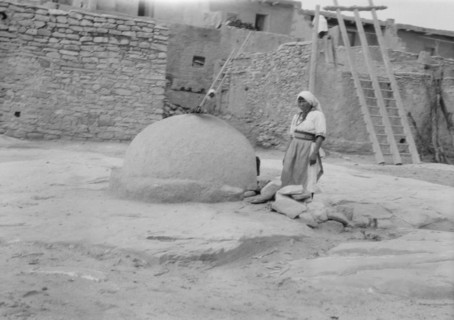 Acoma, New Mexico area views, between 1899 and 1928. Creator: Arnold Genthe.