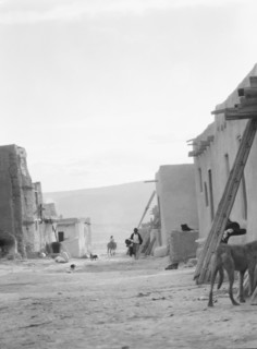 Acoma, New Mexico area views, between 1899 and 1928. Creator: Arnold Genthe.
