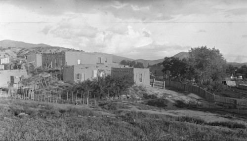 Acoma, New Mexico area views, between 1899 and 1928. Creator: Arnold Genthe.