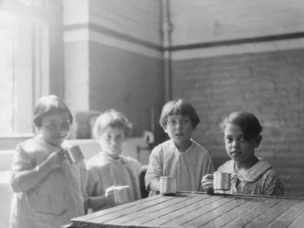 Jewish charities activities involving children, 1931 May 27. Creator: Arnold Genthe.