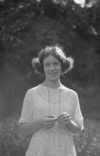 Desha in Port Washington, portrait photograph, 1921 Aug. 21. Creator: Arnold Genthe.