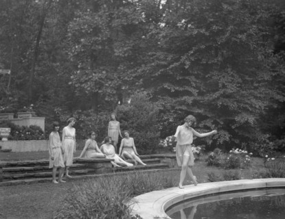 Elizabeth Duncan dancers and children, between 1916 and 1941. Creator: Arnold Genthe.