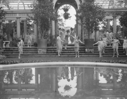 Elizabeth Duncan dancers and children, between 1916 and 1941. Creator: Arnold Genthe.
