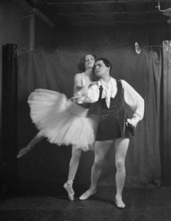 Swiskaya, Countess, and male dance partner, between 1917 and 1929. Creator: Arnold Genthe.