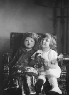 Rice, Isaac, Mrs., grandaughter of, portrait photograph, 1920 July 26. Creator: Arnold Genthe.
