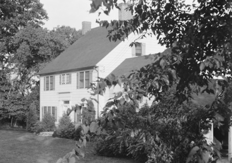 Unidentified residence, possibly the residence of Mr. B. Javits, between 1911 and 1942. Creator: Arnold Genthe.