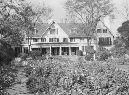 Taylor, Myron C., Mr., residence and grounds, Locust Valley, Long Island, New York, 1928 Nov. Creator: Arnold Genthe.