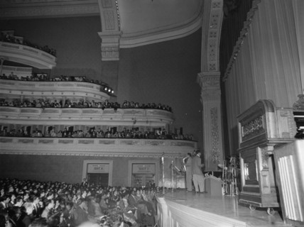 Portrait of Dizzy Gillespie and Charlie Parker, Carnegie Hall, New York, N.Y., ca. Oct. 1947. Creator: William Paul Gottlieb.