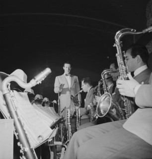 Portrait of Ray McKinley, (Robert) Dean Kincaide, Bill Ainsworth, Ray Beller, and Peanuts...N.Y., 19 Creator: William Paul Gottlieb.