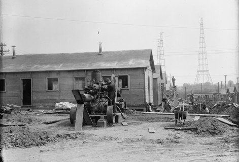 Fort McHenry, Cement Gun Used in Building Camp, 1917. Creator: Harris & Ewing.