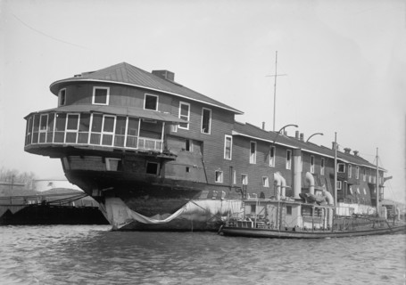 U.S.S. Franklin, used as training ship - Adm. Farragut's Flagship, 1916. Creator: Harris & Ewing.