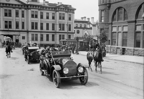 Dr. Lauro Muller, Minister of Foreign Affairs of Brazil - Envoy from Brazil To Return Visit...,1913 Creator: Harris & Ewing.