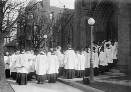Saint Thomas P.E. Church - Consecration Services, Dec 1912. Creator: Harris & Ewing.