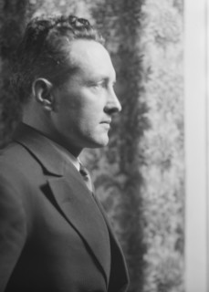 Byrd, Richard Evelyn, Commander, portrait photograph, 1928 May 9. Creator: Arnold Genthe.
