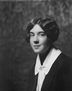 Cotton, May, Miss, portrait photograph, 1924 July 24. Creator: Arnold Genthe.