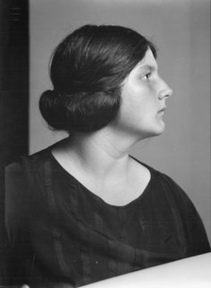Nadelman, Mrs., portrait photograph, 1923 July 12. Creator: Arnold Genthe.