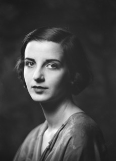 Rickard, Willa, Miss, portrait photograph, 1930 Mar. 2. Creator: Arnold Genthe.