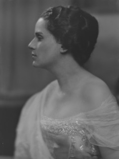 Anthony, E.C., Mrs., portrait photograph, 1916. Creator: Arnold Genthe.