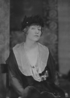Astor, John J., Mrs. (Ava Willing), portrait photograph, 1916 Feb. 8. Creator: Arnold Genthe.