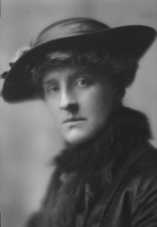 Bailey, Miss, portrait photograph, 1915 Feb. 17. Creator: Arnold Genthe.