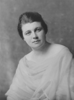 Barkhausen, Mrs., portrait photograph, not before 1916. Creator: Arnold Genthe.