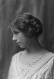Blair, Sophia, Miss, portrait photograph, 1912 July 5. Creator: Arnold Genthe.
