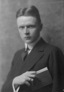 Brackett, Charles W., Mr., portrait photograph, 1915. Creator: Arnold Genthe.