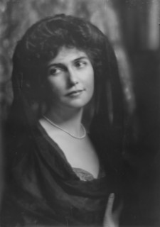 Bruguie`re, Peder, 2nd, Mrs., portrait photograph, 1912 Apr. 11. Creator: Arnold Genthe.