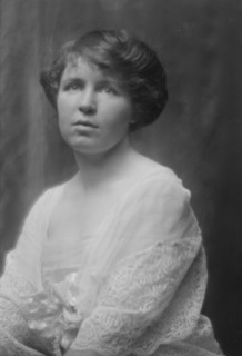 Burk, A.N., Miss, portrait photograph, 1912 or 1913. Creator: Arnold Genthe.
