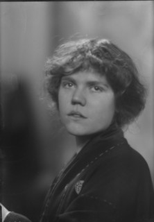Card, Marjorie, Miss., 1913. Creator: Arnold Genthe.