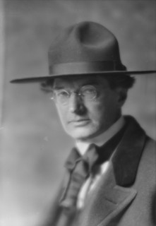 Carman, Bliss, Mr., portrait photograph, 1915 Mar. Creator: Arnold Genthe.
