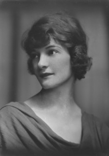 Chase, Arline, Mme., portrait photograph, 1917 Sept. 17. Creator: Arnold Genthe.