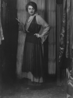 Chase, O.J., Jr., Mrs., portrait photograph, 1914 Dec. 9. Creator: Arnold Genthe.