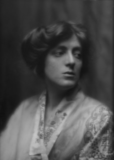 Chester, Constance, Miss., portrait photograph, 1912 or 1913. Creator: Arnold Genthe.