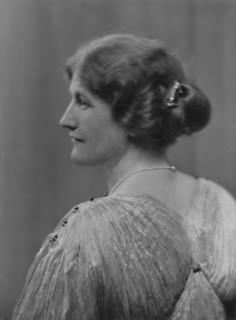 Christie, Winifred, Miss, portrait photograph, 1916. Creator: Arnold Genthe.