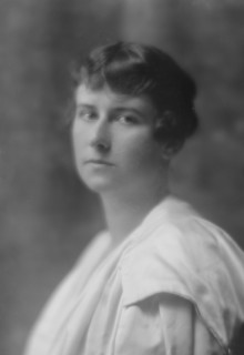 Cisco, John Jay, Mrs., portrait photograph, 1915 June 22. Creator: Arnold Genthe.