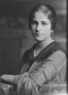 Colt, R.C., Mrs., portrait photograph, 1916 Apr. 6. Creator: Arnold Genthe.