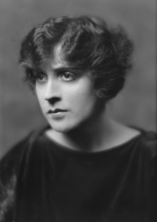 Cowl, Jane, Miss, portrait photograph, 1914 Dec. 30. Creator: Arnold Genthe.