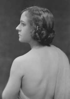 Dazie, Mlle., portrait photograph, 1917. Creator: Arnold Genthe.